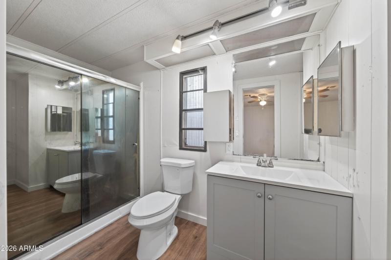 Interior - 3344 Quail Run Dr-17