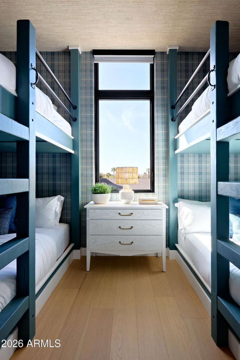 PropertyImageCo_4207ECampbellAve_WEB_12