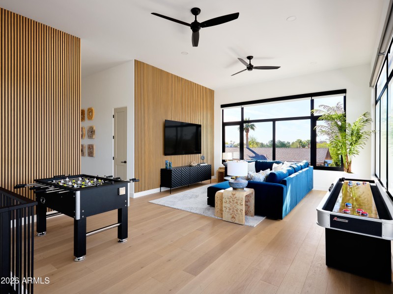 PropertyImageCo_4207ECampbellAve_WEB_20