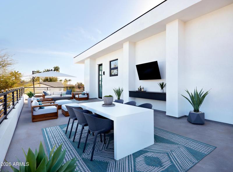 PropertyImageCo_4207ECampbellAve_WEB_21