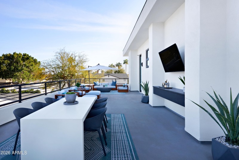 PropertyImageCo_4207ECampbellAve_WEB_23