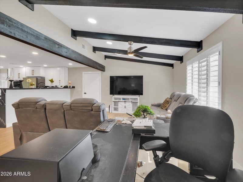 06-5122 W Fallen Leaf Lane-6