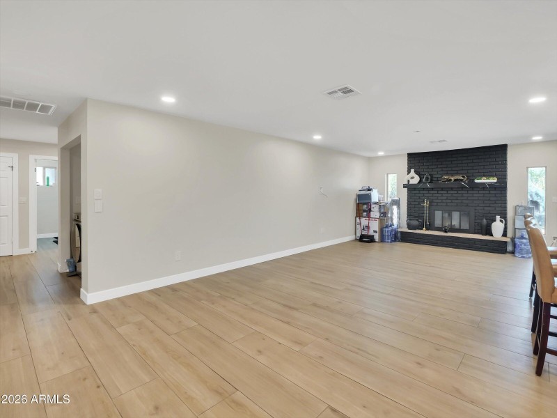 09-5122 W Fallen Leaf Lane-9