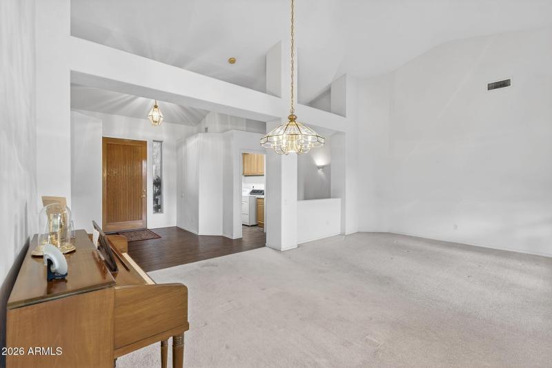 6-web-or-mls-07E Knoll Cir