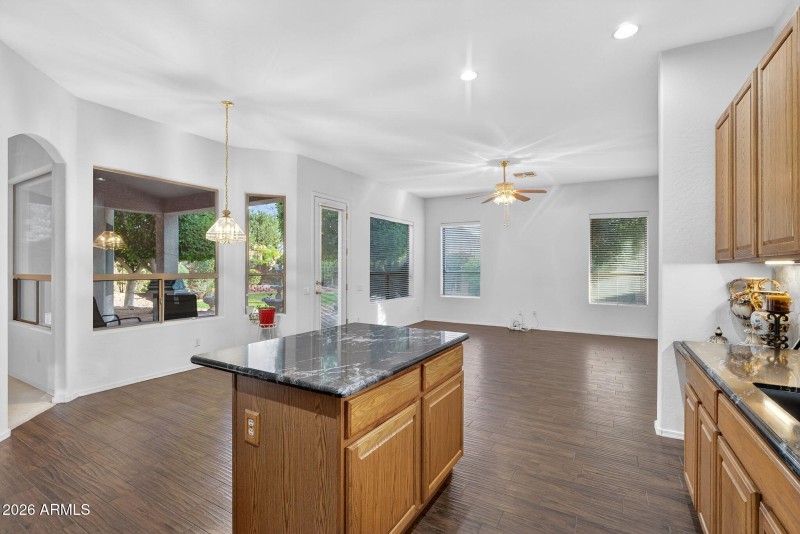 15-web-or-mls-28E Knoll Cir