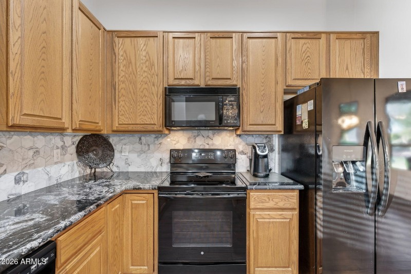 16-web-or-mls-29E Knoll Cir