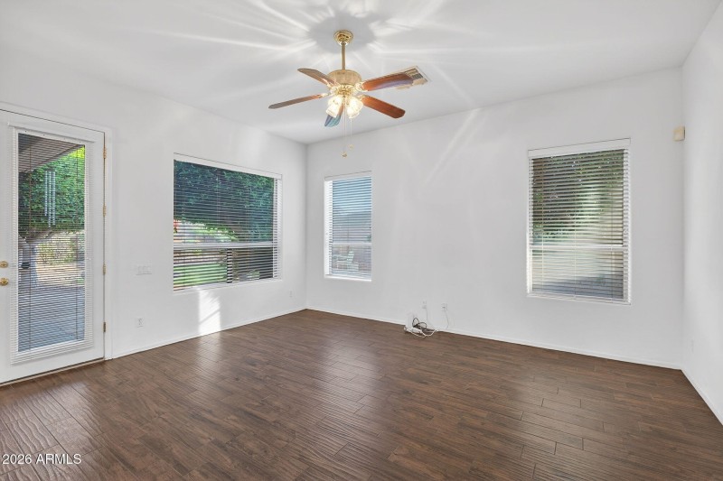 18-web-or-mls-31E Knoll Cir