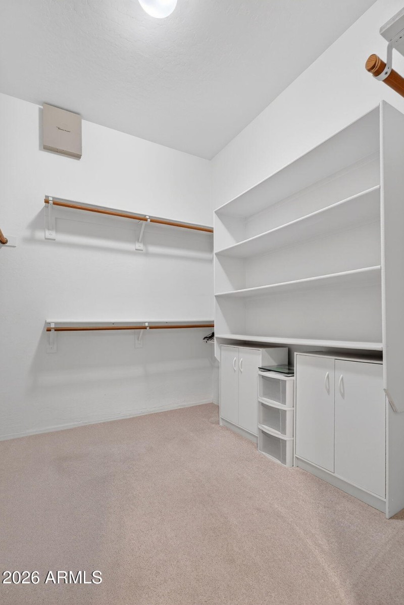 33-web-or-mls-22E Knoll Cir