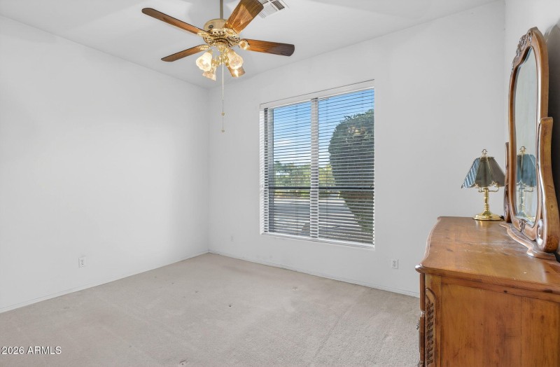 37-web-or-mls-40E Knoll Cir