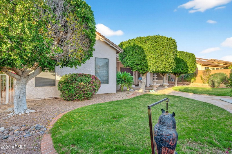 44-web-or-mls-43E Knoll Cir