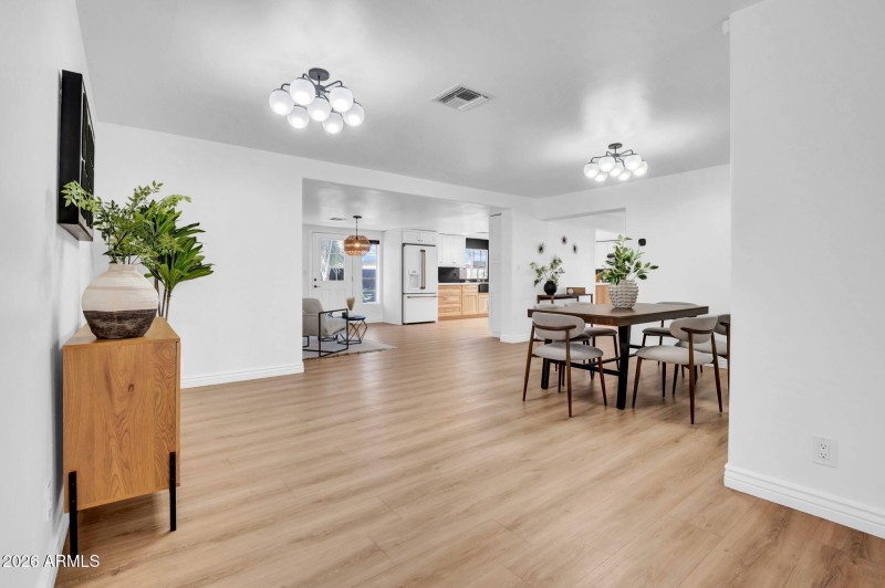 6-web-or-mls-10624 N 38th St-6