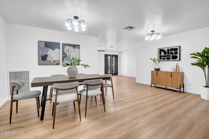 7-web-or-mls-10624 N 38th St-7