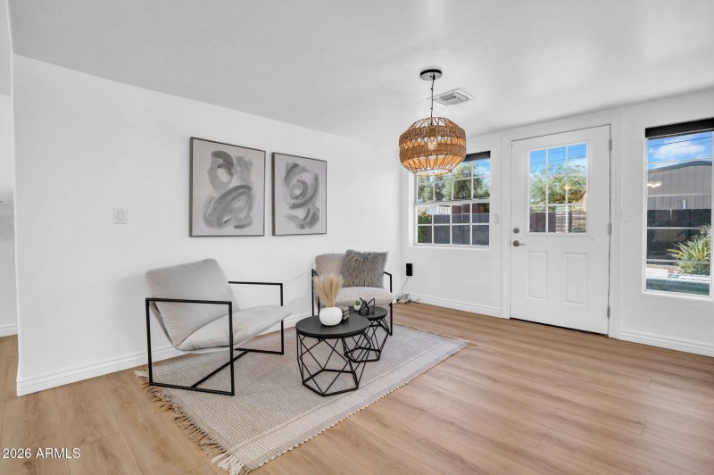 9-web-or-mls-10624 N 38th St-9