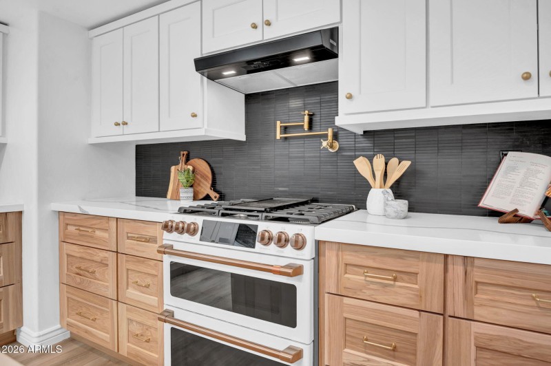 16-web-or-mls-10624 N 38th St-16