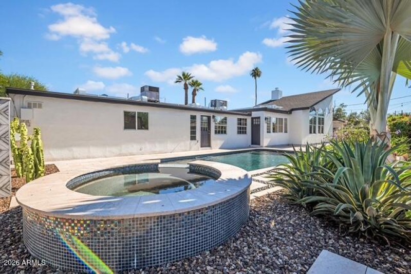 36-web-or-mls-10624 N 38th St-36