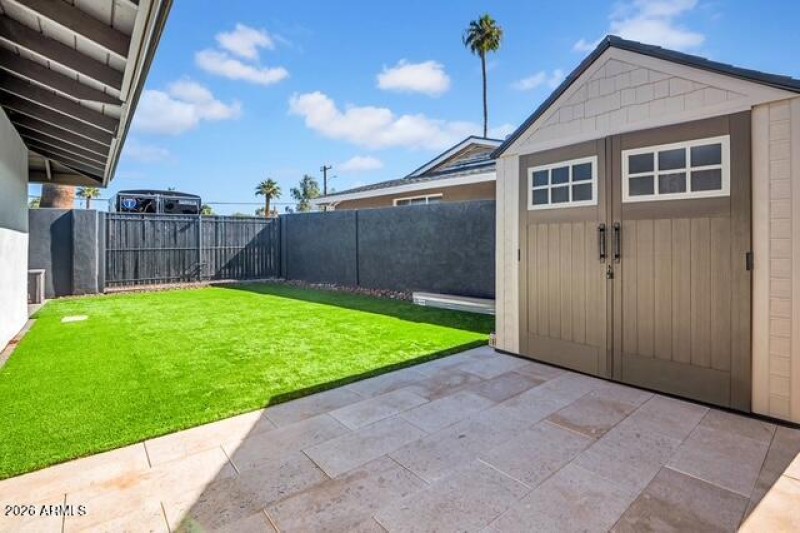 42-web-or-mls-10624 N 38th St-42