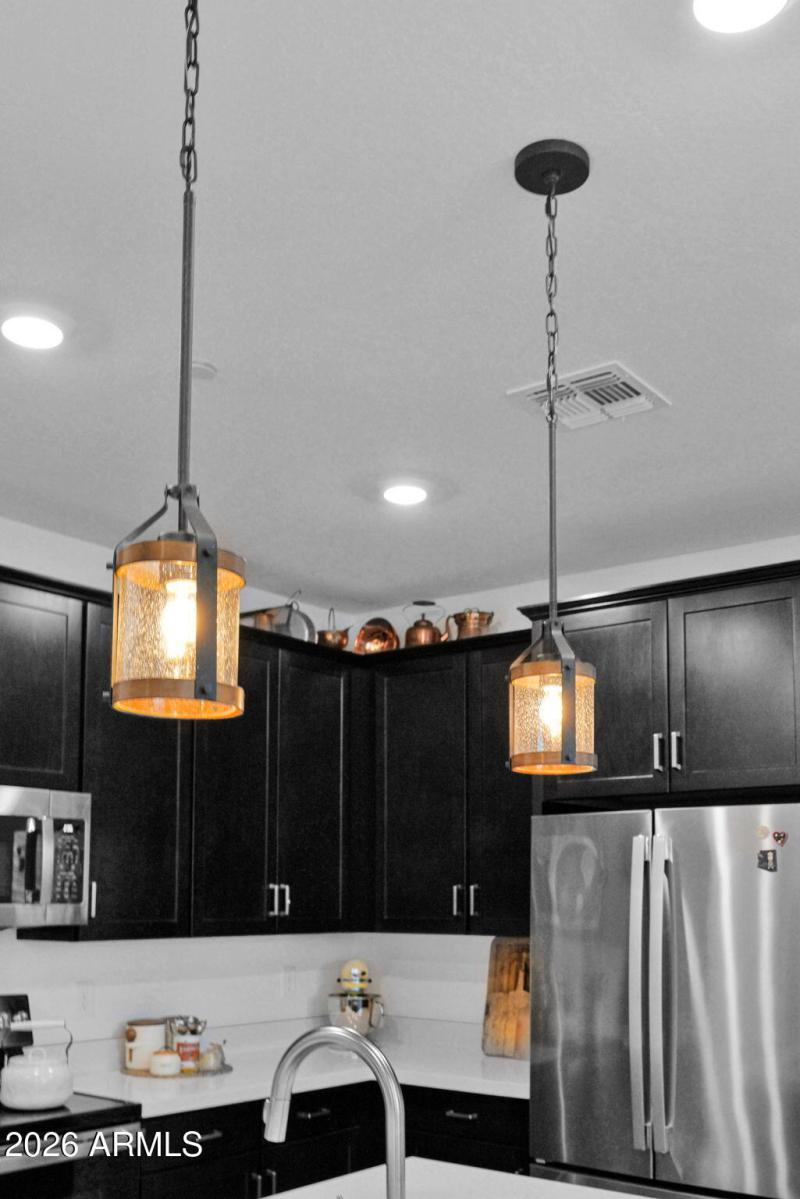 1917 Hampton 111 - 12Kitchen