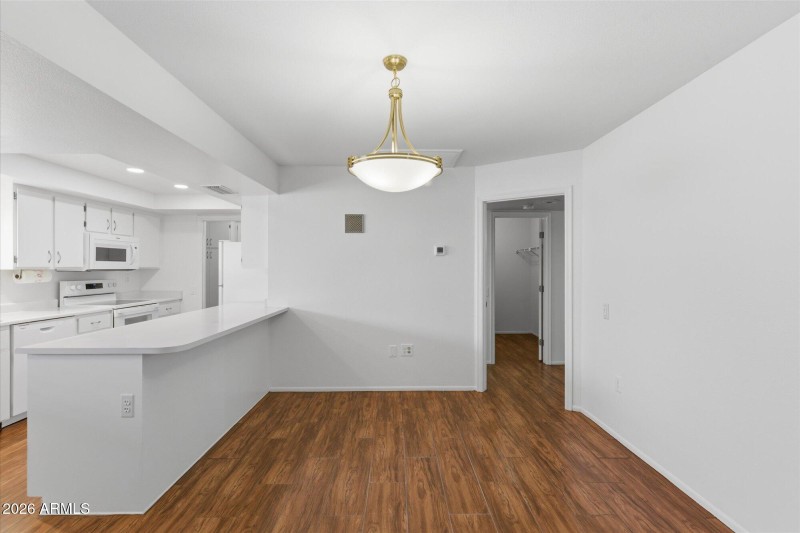 Dining Room with Breakfast Bar