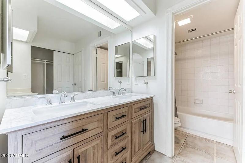 fde1081731f2db45322cb4c36cf7c5b4-uncropp