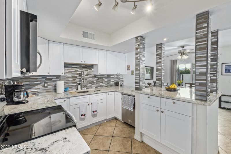 698c45_13 - Fairfield