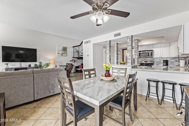 698c45_11 - Fairfield