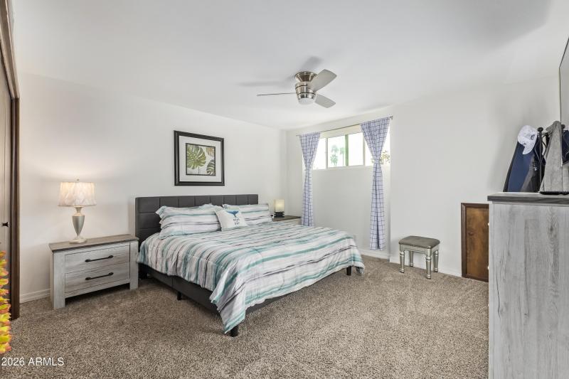 698c45_16 - Fairfield