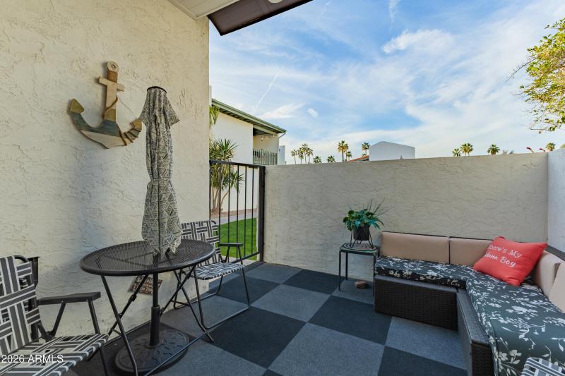 698c45_28 - Fairfield