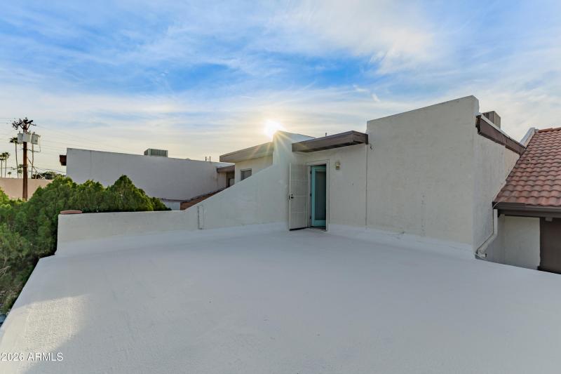 698c45_27 - Fairfield