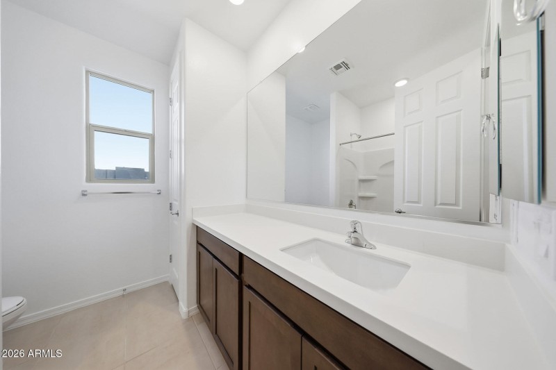 PHX_Landmarke_Lot 1059_Aqua_643_Bath2