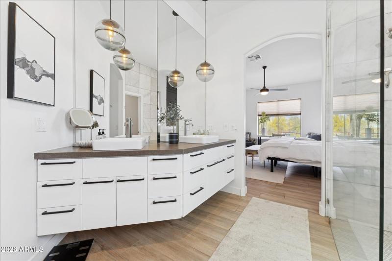 21-021-primary-bathroom