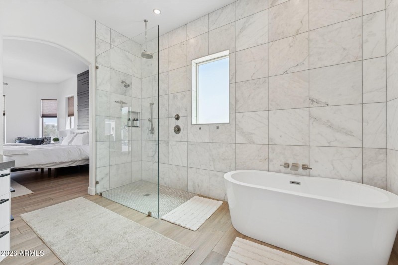 23-023-primary-bathroom