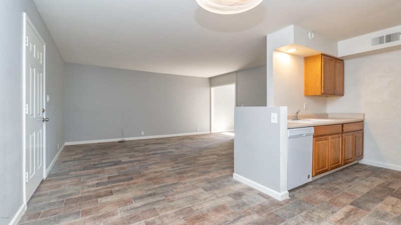 3230 E Pinchot Unit 16-9