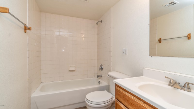 3230 E Pinchot Unit 16-13