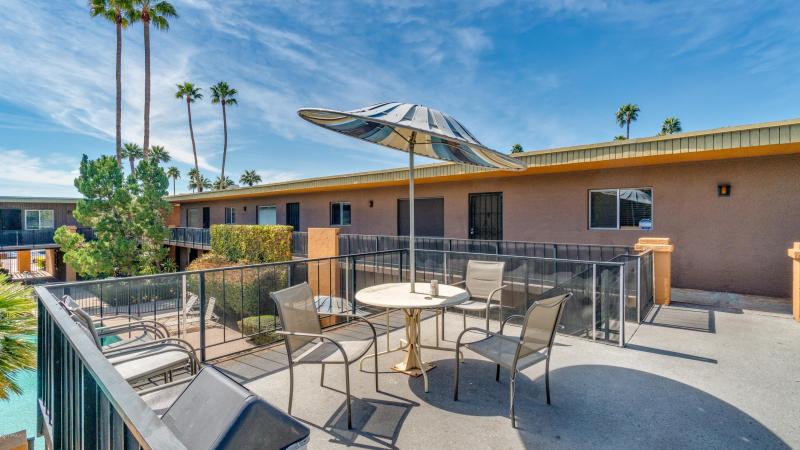 3230 E Pinchot Unit 16-22