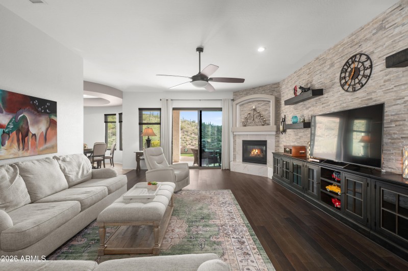 8207-E-Fairy-Duster-Dr-13