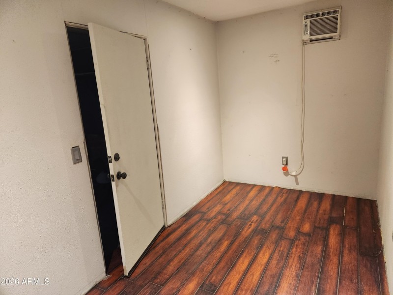 Office, studio, workout room?!