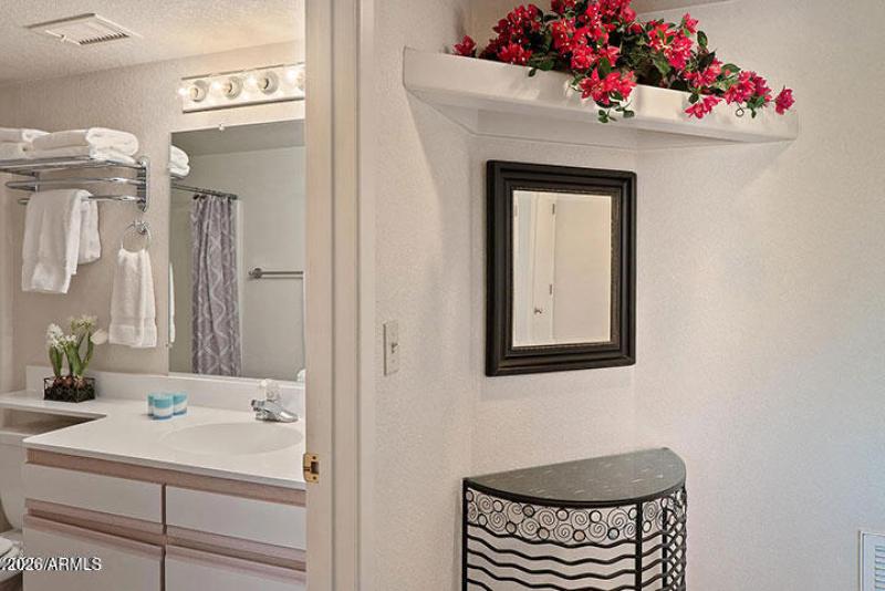 WEB-5cf817417e16e52ba32002c1aa79f1ee-unc