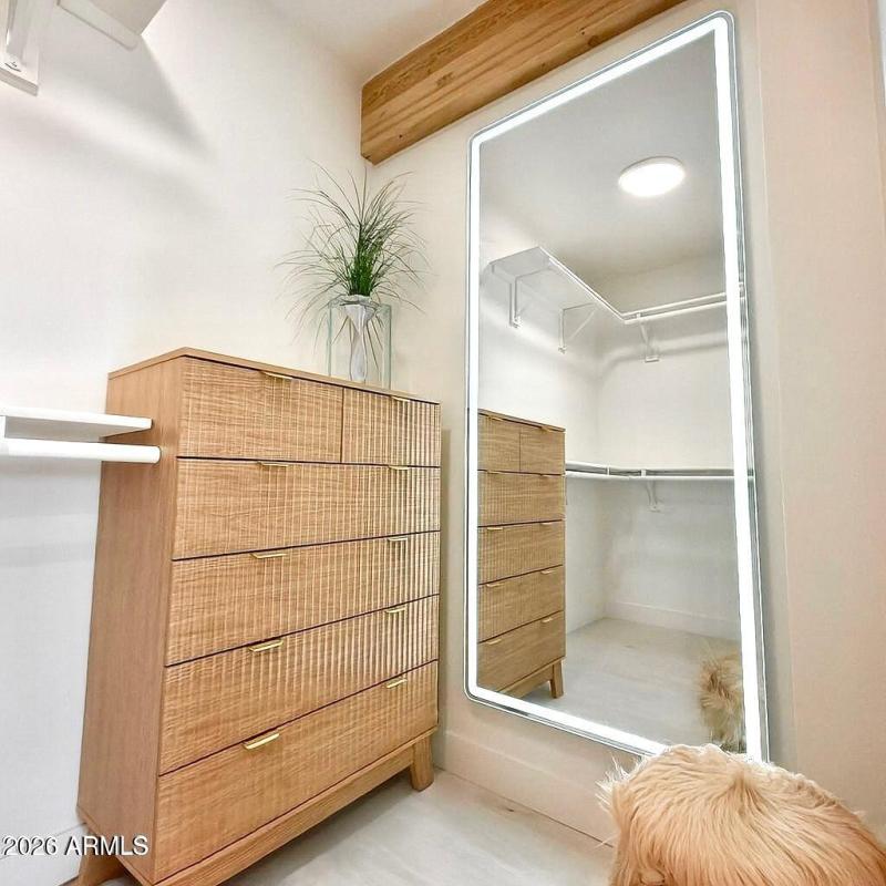 Cameron Ct Primary Dressing Room