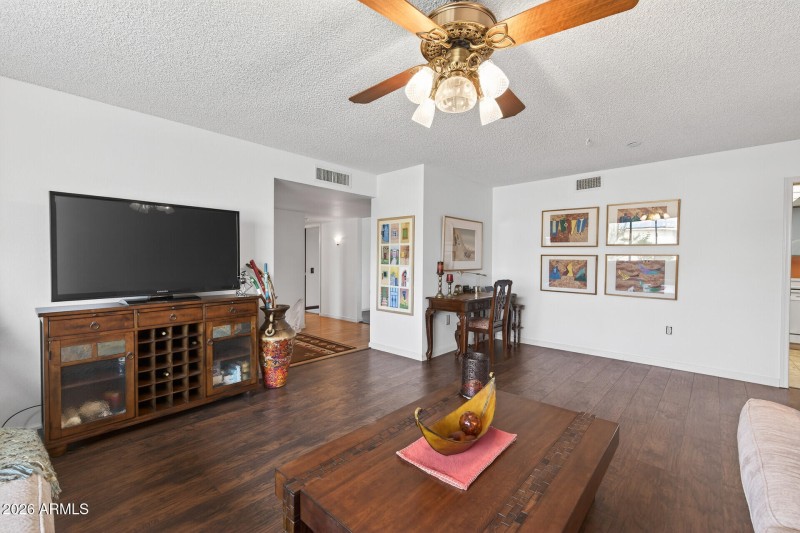 13_12611_W_Butterfield_Dr13_mls