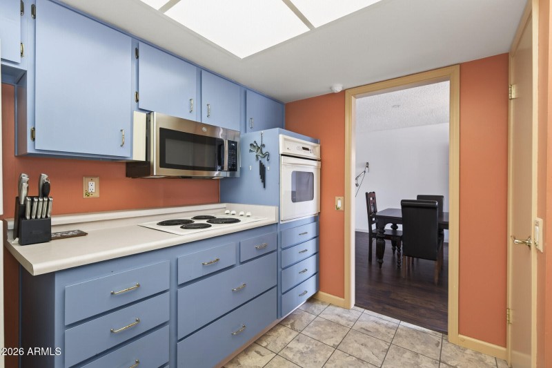 22_12611_W_Butterfield_Dr22_mls