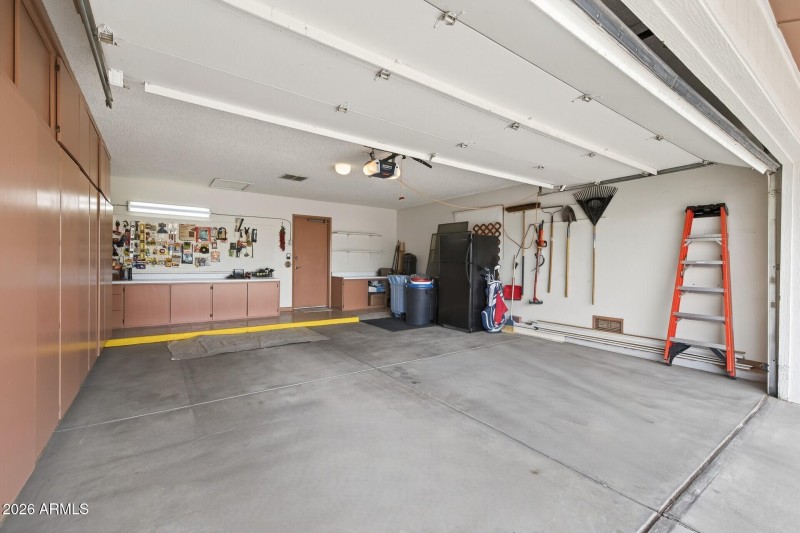 39_12611_W_Butterfield_Dr39_mls