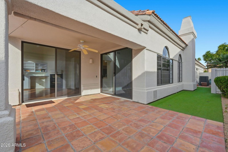 Enjoy your coffee/cocktails!