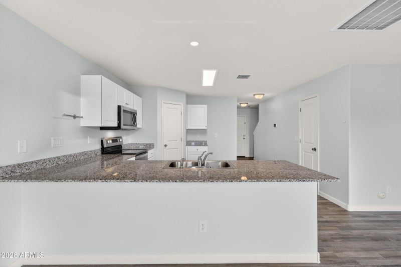 13-print-11E Taylor Ave