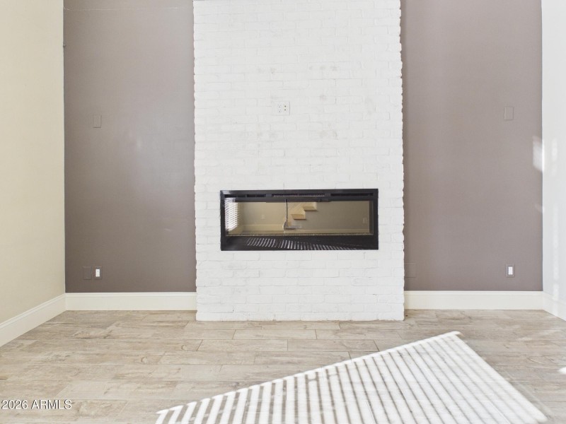 CAM06296G6-PR0009-STILL009