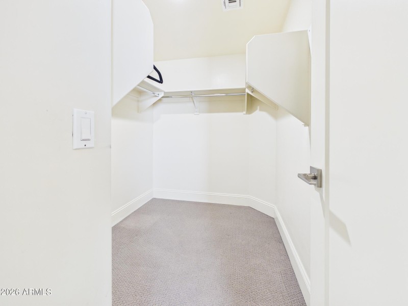 CAM06296G6-PR0009-STILL018