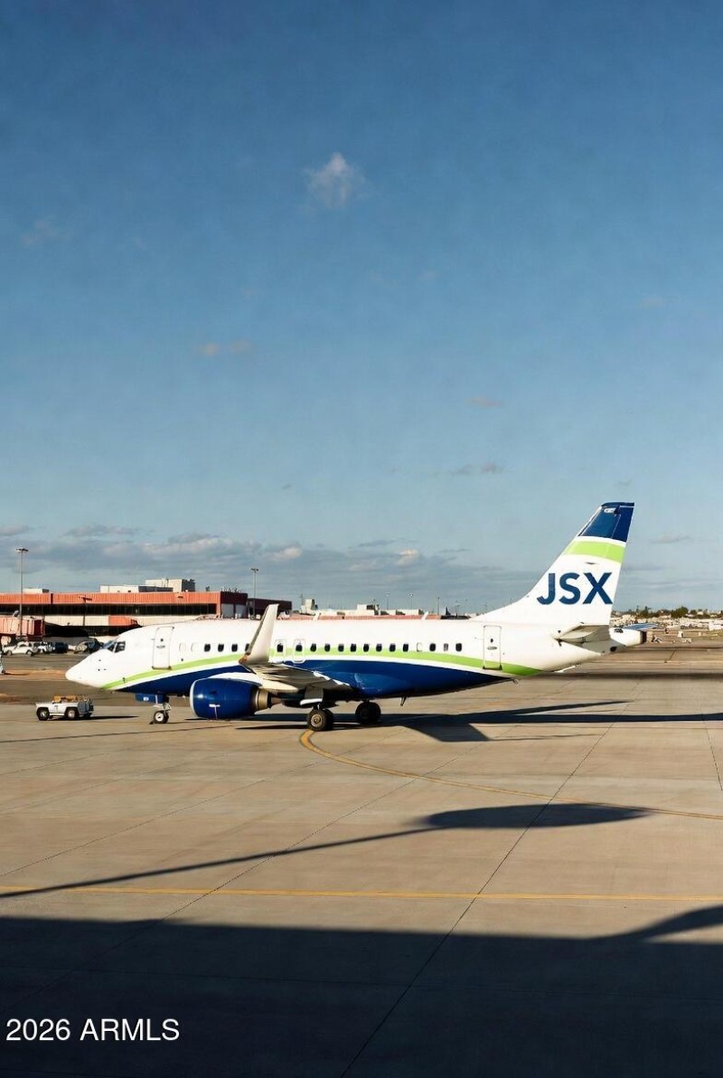 Minutes to Scottsdale Airport and JSX!!