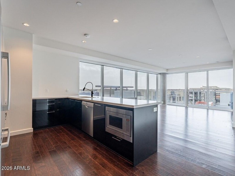 004_Kitchen Great Room View