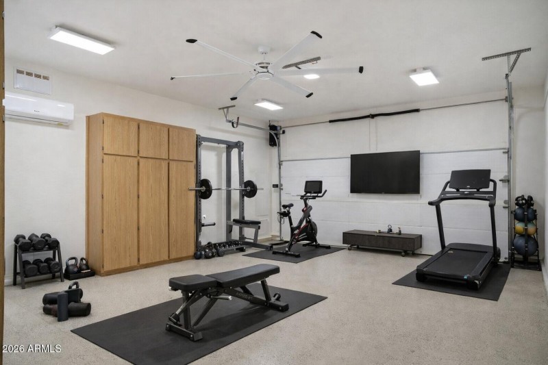 Virtual Staged Garage Gym