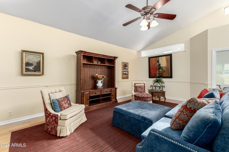 SUN 6 - GREAT ROOM -1