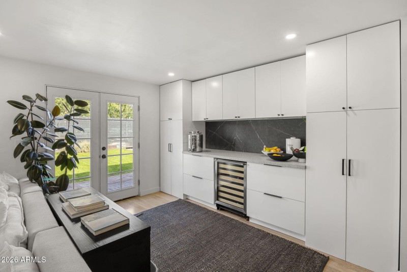 Beverage Bar/Storage